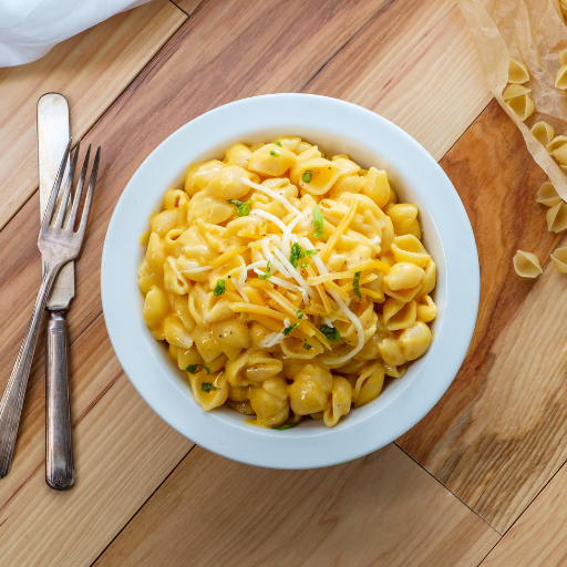 This creamy, cheesy, and ready-in-minutes comfort meal can be made with Epicure Mac & Cheese. A family favourite returning in August 2025, just in time for cozy weeknight dinners.